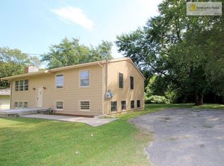 5205 Swartz Rd, Kansas City, KS 66106