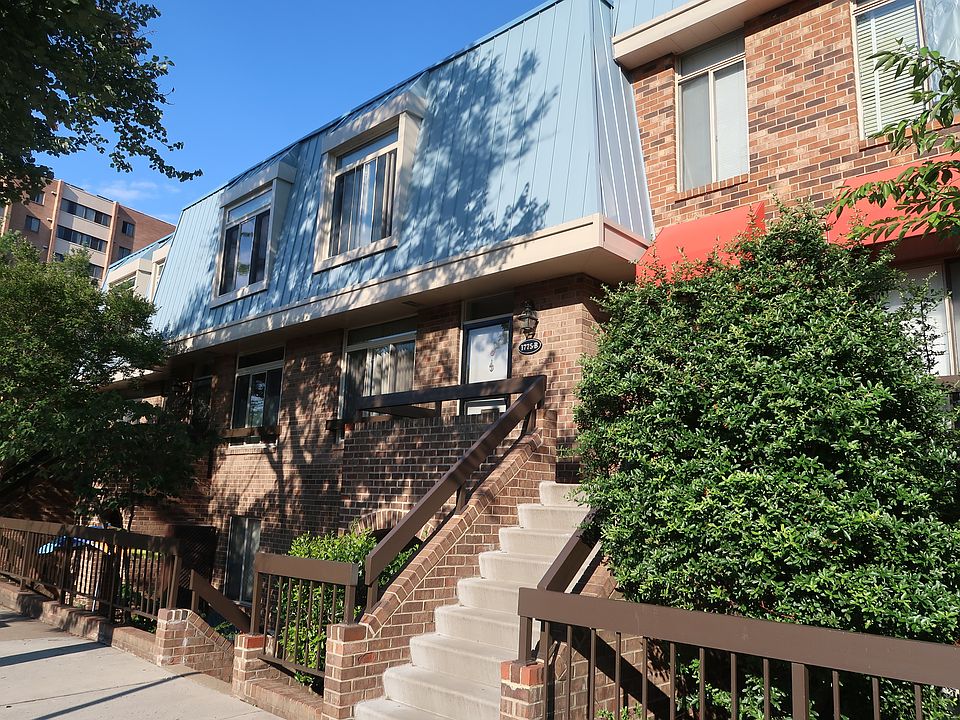 1st image of 1775 S Hayes St APT B