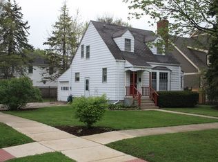 525 S Sunnyside Ave, Elmhurst, IL 60126