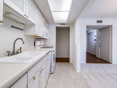 5833 Copperwood Ln APT 1131, Dallas, TX, 75248