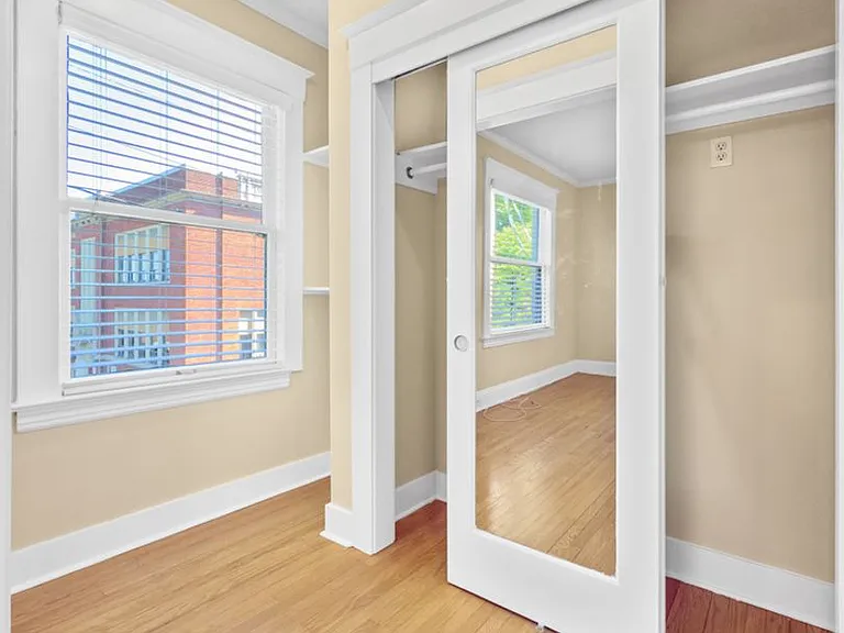 2056 NW Glisan St — Photo 20