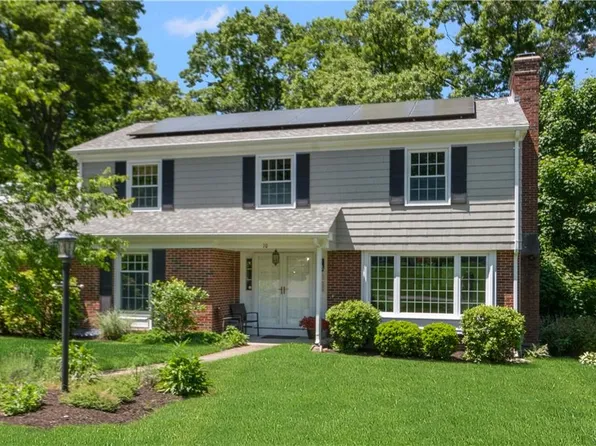 10 Nicholas Dr, Cumberland, RI 02864