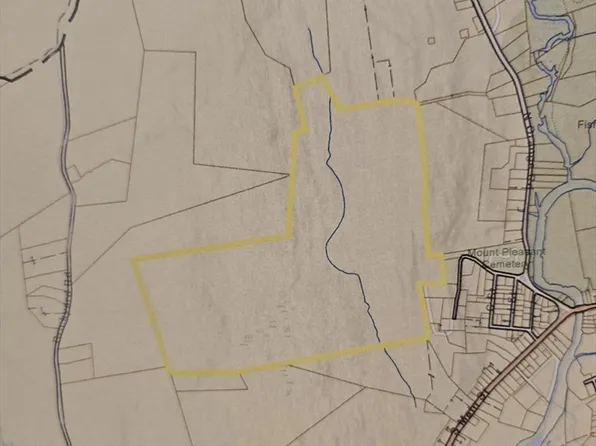 23 Mount Pleasant St, Athol, MA 01331