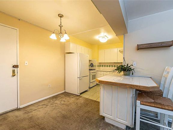 4th image of 370 W Broadway APT 2L