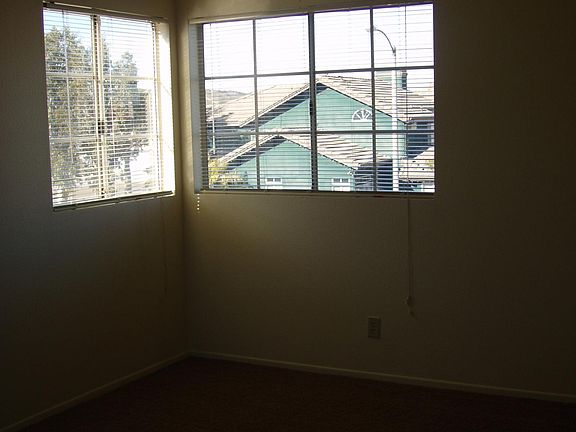 4th image of 3650 Summit View Ct
