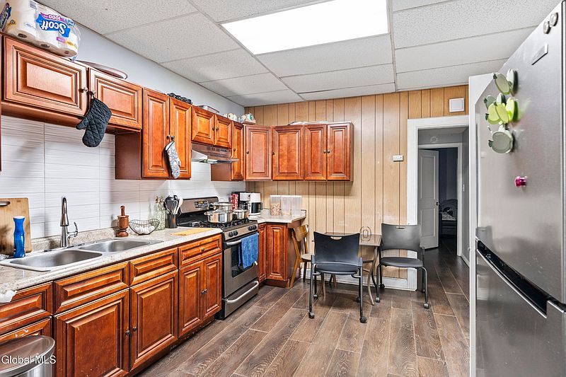 5th image of 1447 Broadway