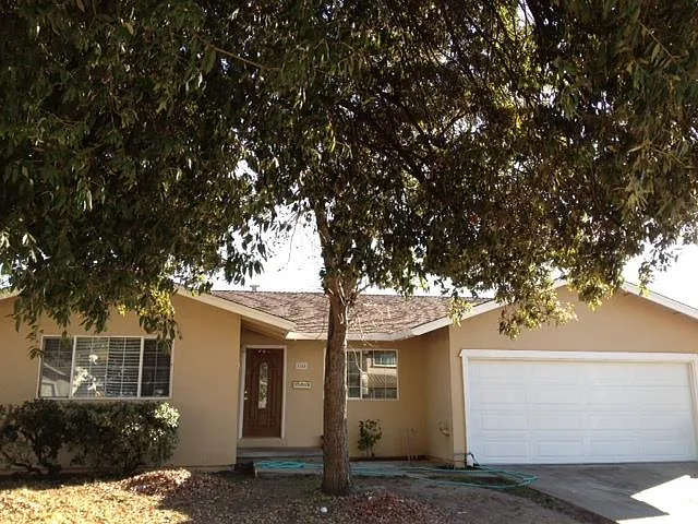 3318 Cuesta Dr photo 1