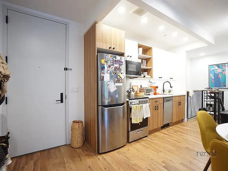 774 Lexington Ave #1B — Photo 3