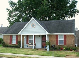 5831 Hickory Greene Dr, Memphis, TN 38141