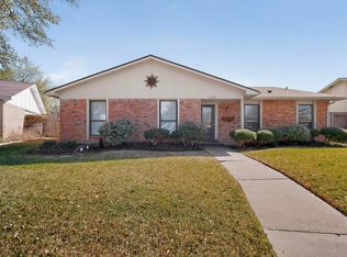 3214 Cedar Ln, Rowlett, TX