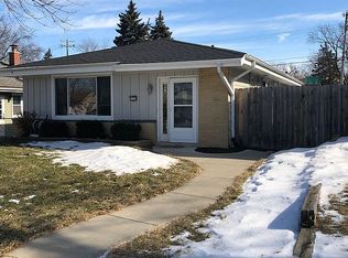 4648 S 48th St, Greenfield, WI 53220