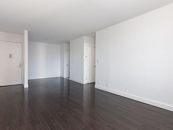 4th image of 212 E 47th St APT 28A