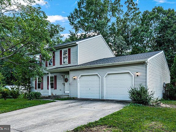 3rd image of 69 Briarwood Dr