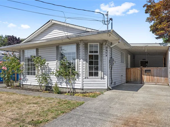 2454 5th St E, Courtenay, BC V9N 8J2