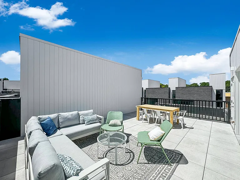 Matilda 235 Townhomes — Photo 25