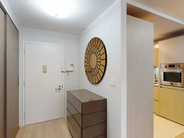 55 Oceana Drive East image 16 of 17