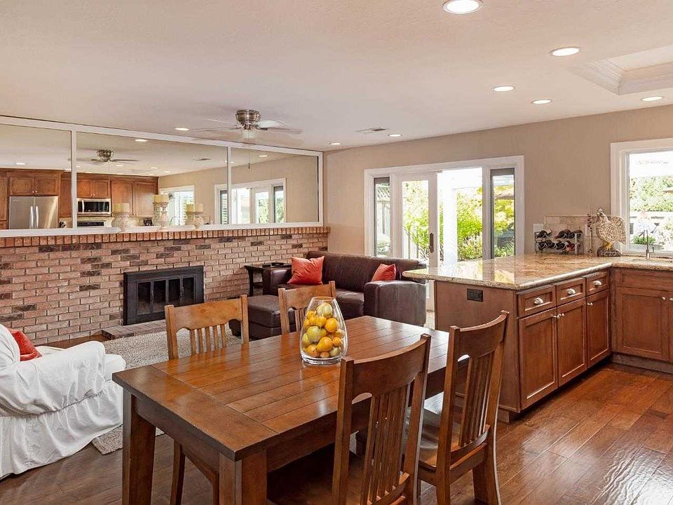 1st image of 489 Barron Park Ct