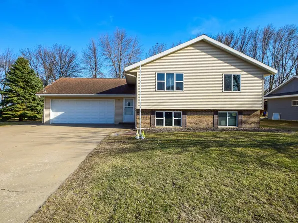 82 Robert St, Elrosa, MN 56325