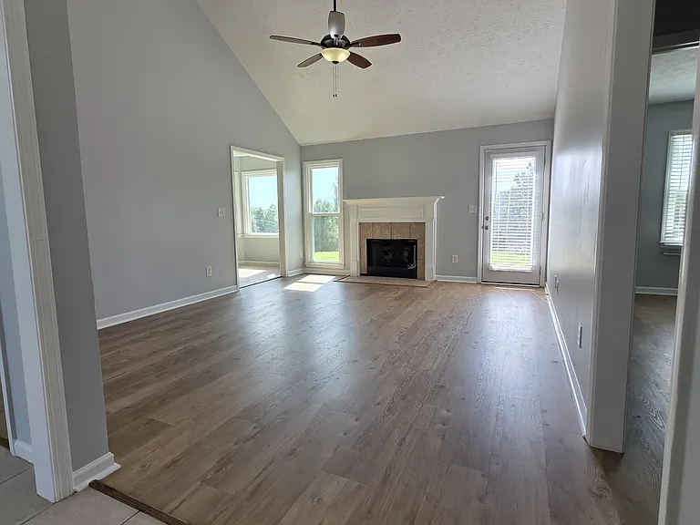 98 Lee Road 2095 — Photo 5