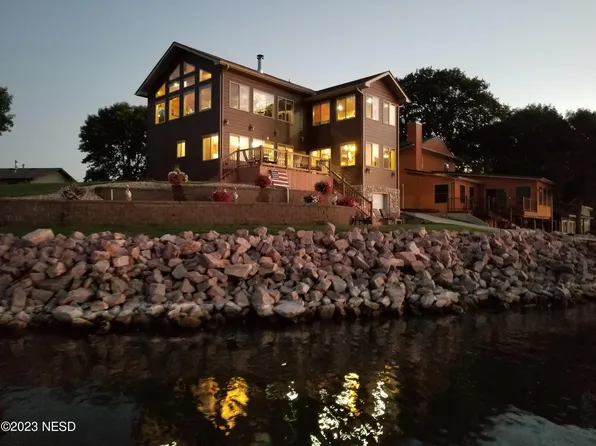 308 S Lake Dr, Arlington, SD 57212