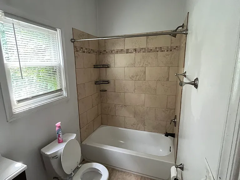 221 S Washington St — Photo 5