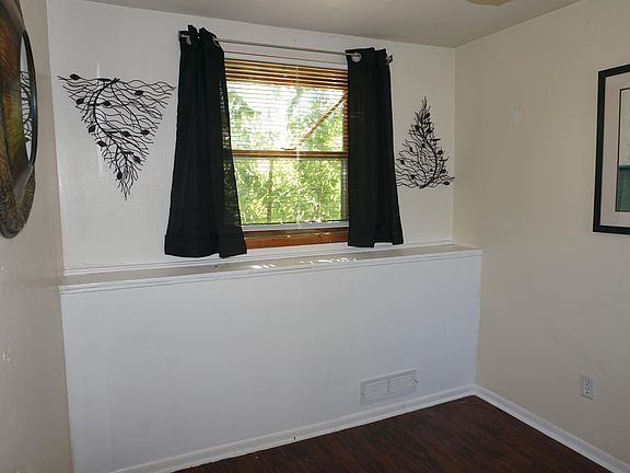 4th image of 2841 10th St