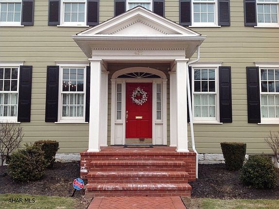 2nd image of 425 S Juliana St