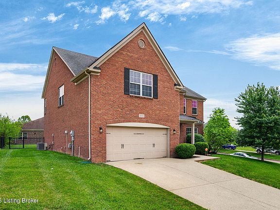 2nd image of 18405 Standwick Dr