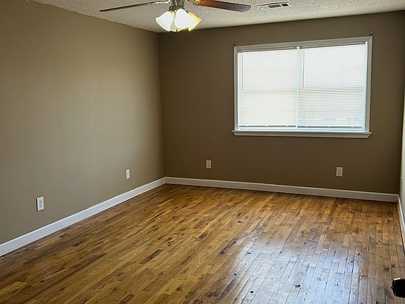 3rd image of 576 Anchorage Rd #14