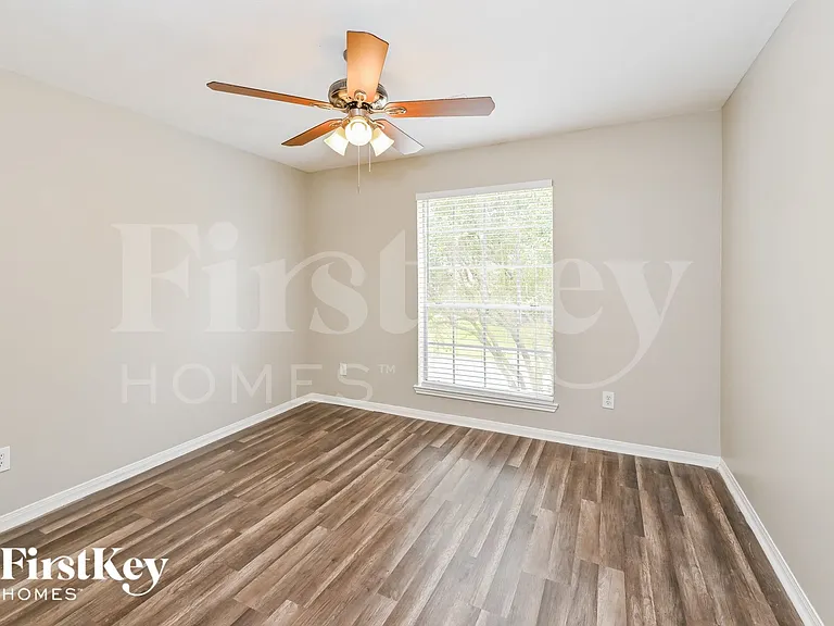 2614 Spring Bend Dr — Photo 13