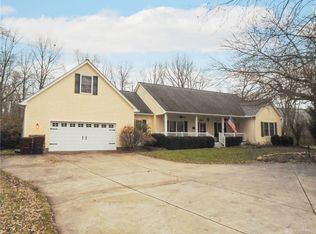 6 Robbins Way, West Alexandria, OH 45381