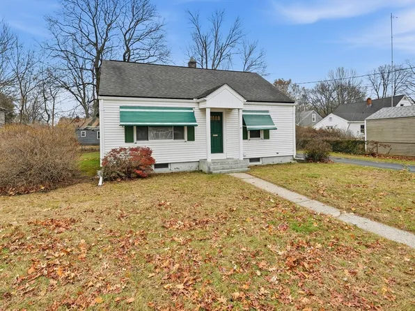 47 Holy Cross St, Springfield, MA 01104