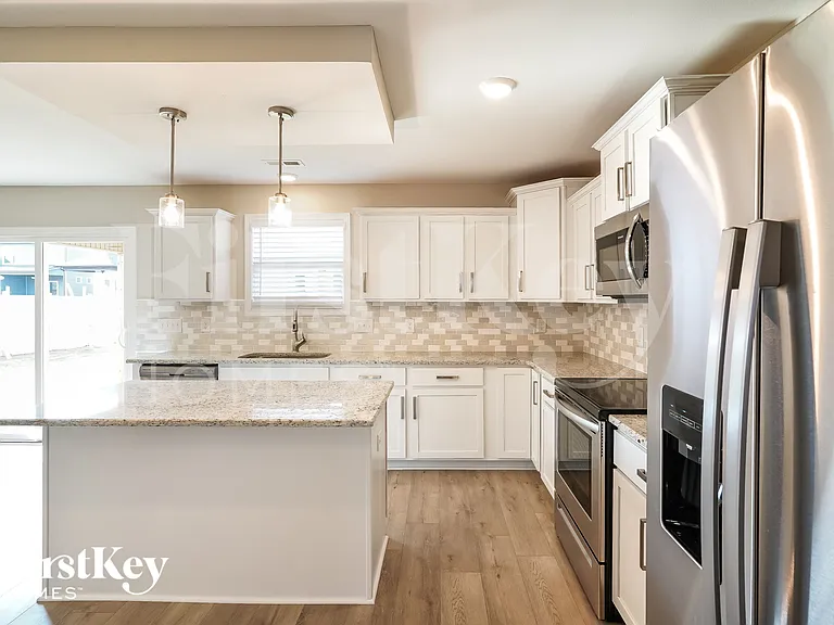660 Alvin Rd — Photo 6