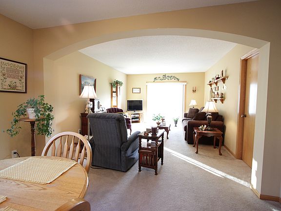 5th image of 25582 Forest Boulevard Ln