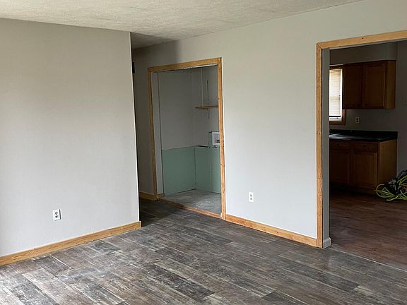 2nd image of 541 W Light St
