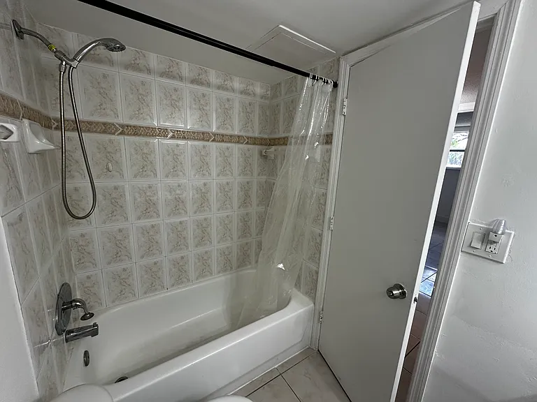 666 W 81st St #219 — Photo 14