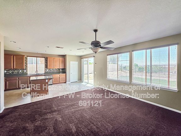 3rd image of 23655 Glazebrook Rd