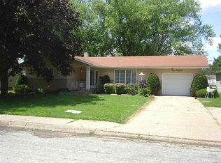 342 N Henry St, Walcott, IA 52773