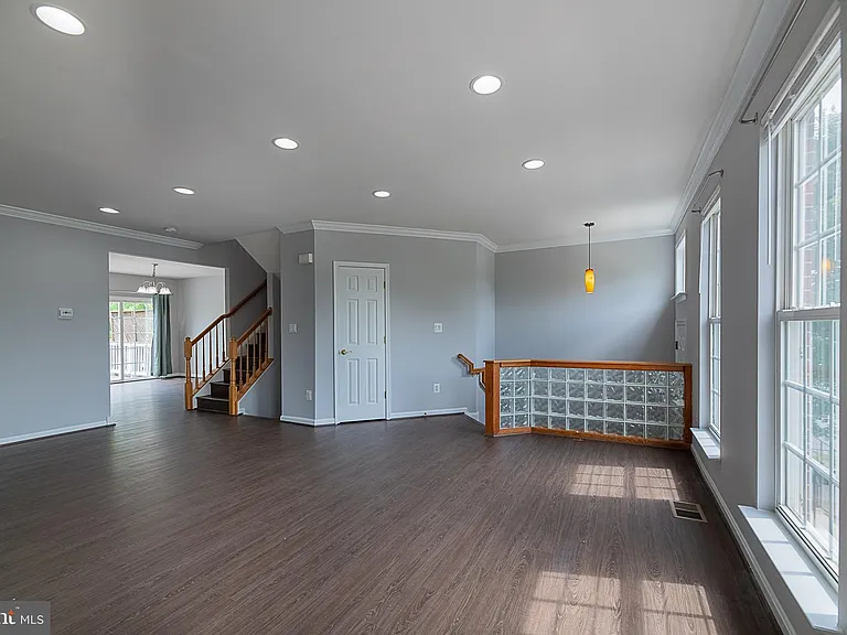 24635 Kings Canyon Sq — Photo 44