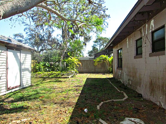 3rd image of 1305 Thornton Ave