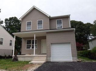 980 10th St, Pasadena, MD 21122