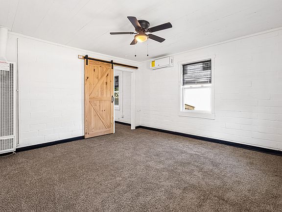 2nd image of 1824 Nina St