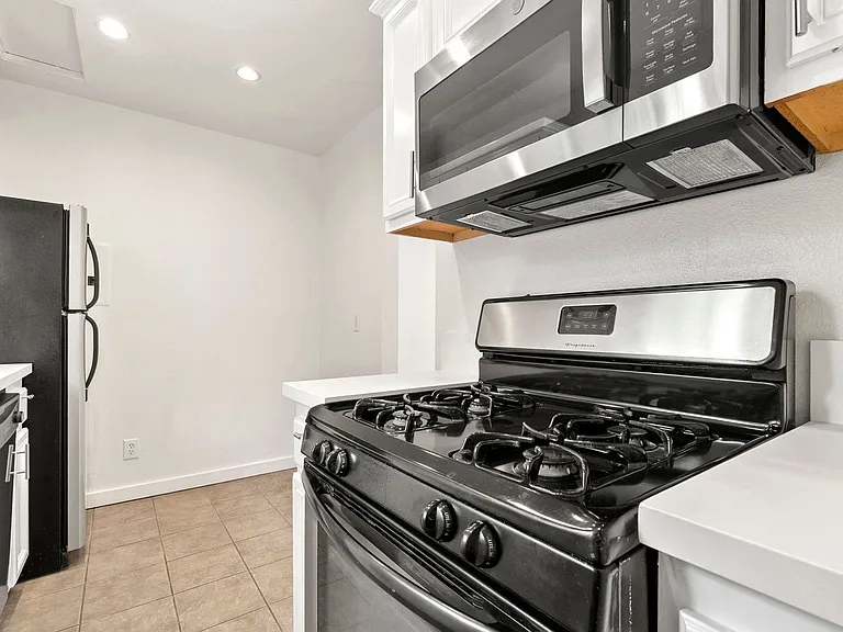 5433 Abbott Pl #14 — Photo 3
