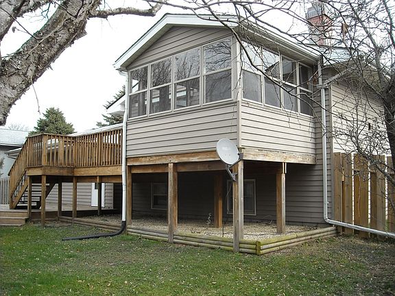 4 Seasons Room off the back of the house