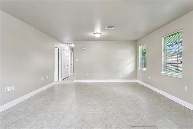 105 Tiemaker Rd — Photo 3