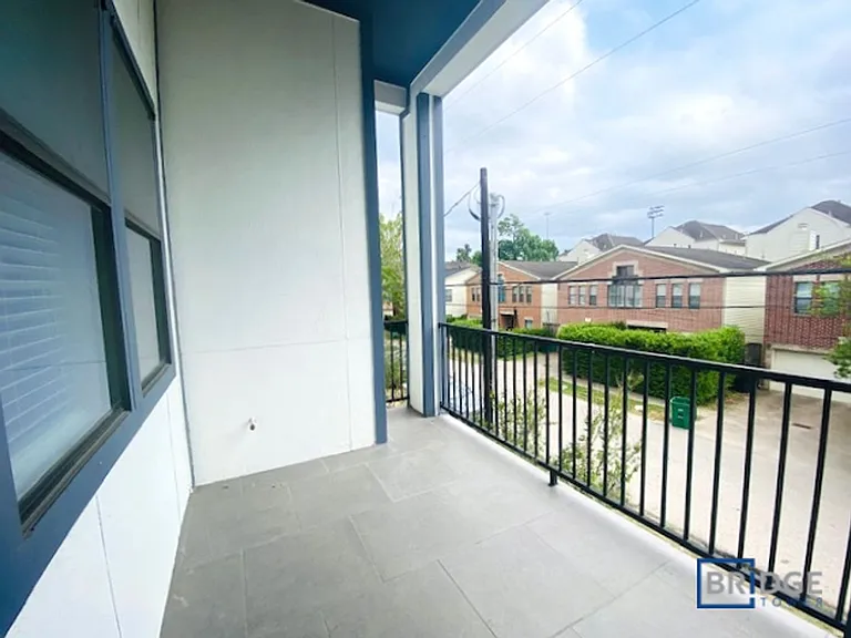 2202 Arabelle St — Photo 14