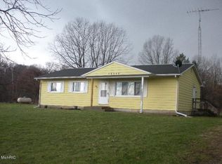 78098 23rd St, Lawton, MI 49065