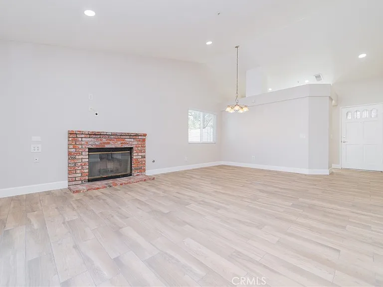 12032 Weeping Willow Ln — Photo 3