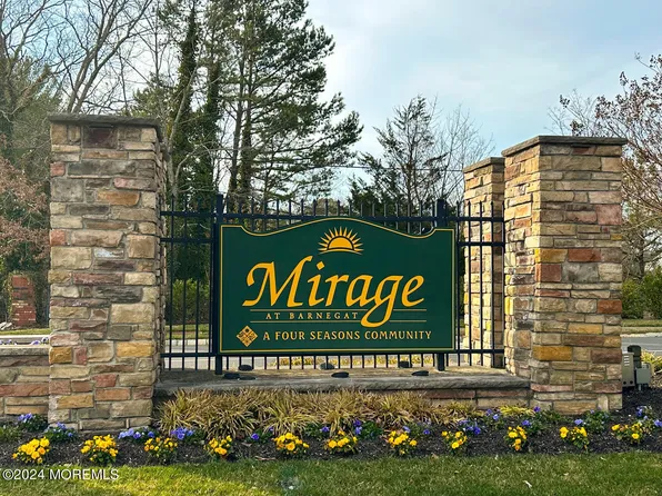 12 Edgewater Path, Barnegat, NJ 08005