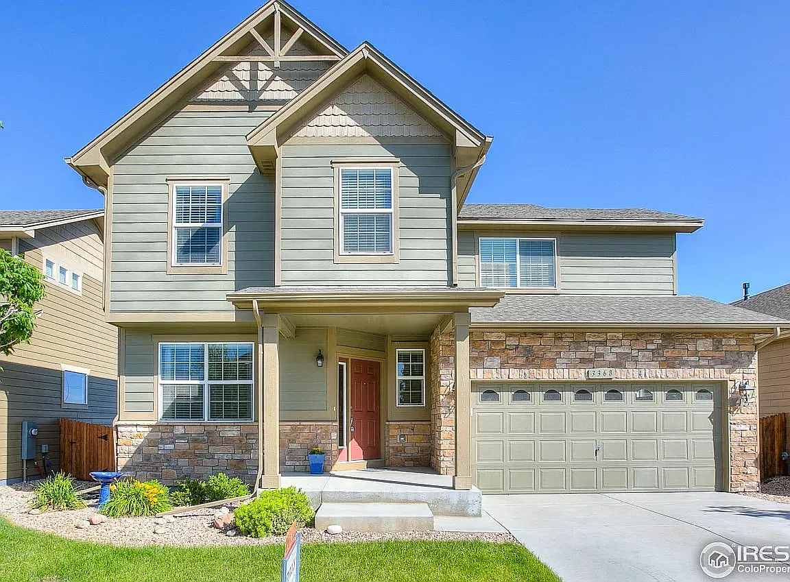 4 bed, 2299 sqft, $2,850 — Photo 1